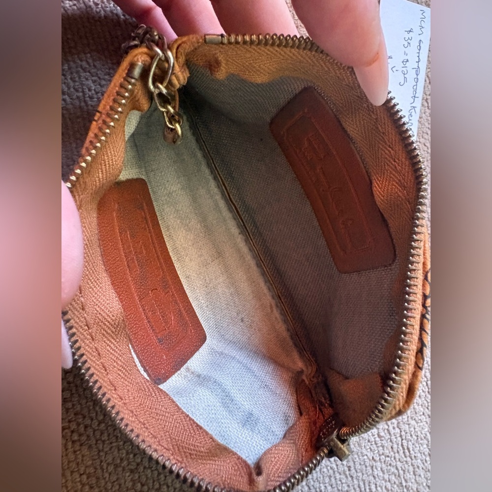 MCM Key Pouch - Picture 6 of 12